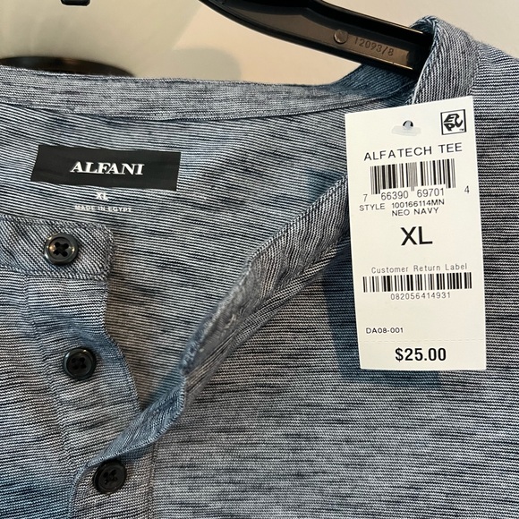 Men’s Alfani Alphatech Tee - Picture 2 of 3